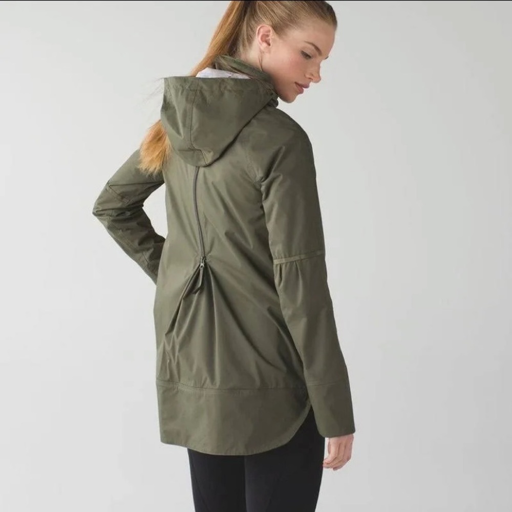 Fo Drizzle Rain Jacket lululemon size 4